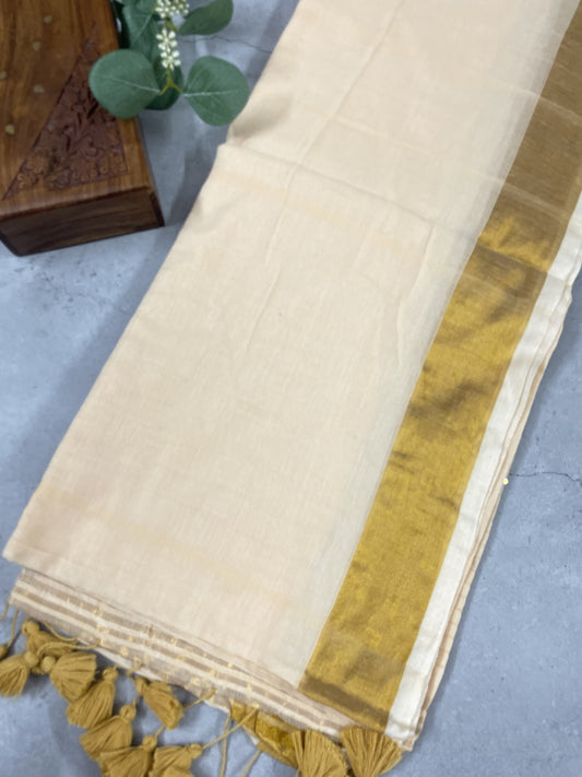 Off White Sequence Pallu Mul Cotton Saree