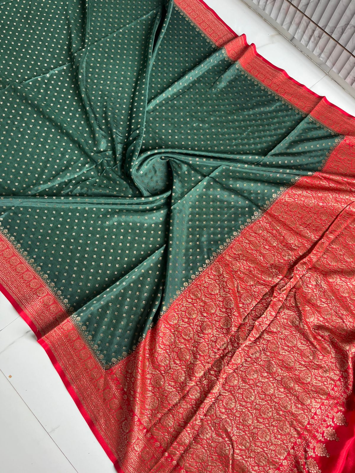 Green N Red Butta Banarasi Pure Crepe Chiffon Saree