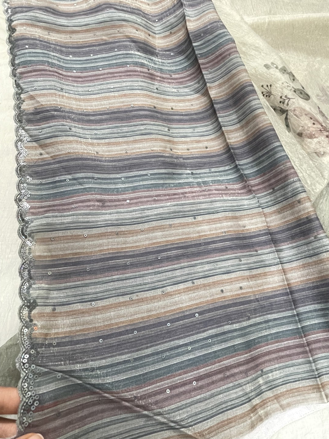 Grey Printed Scallop Work Crushed Tissue Saree