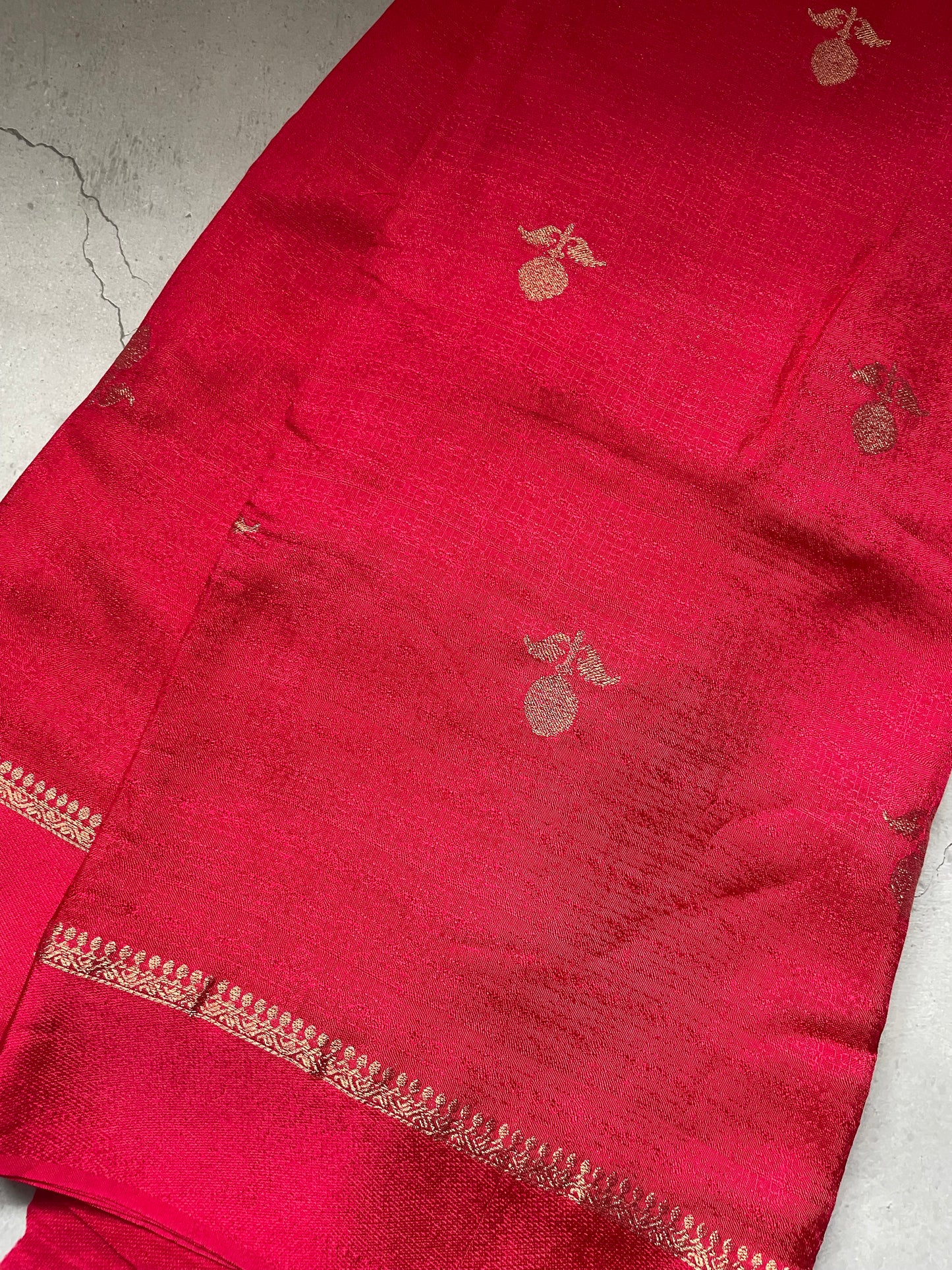 Pink Viscose Banarasi Crepe Silk Saree