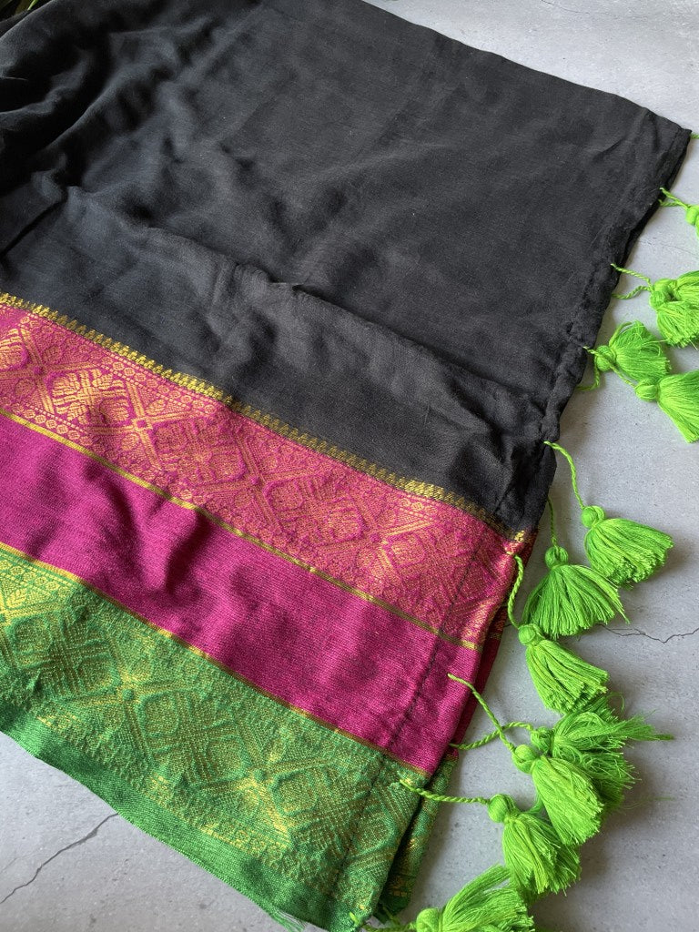Black Kanchi Border Mul Cotton Saree