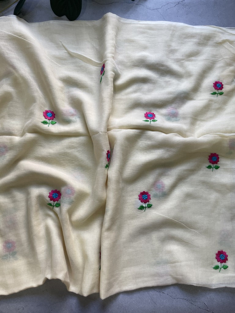 Off White Floral Embroidery Pure Mul Cotton Saree