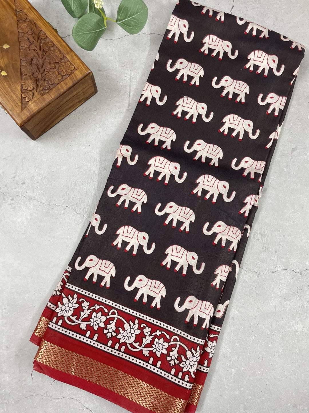 Black N Red Elephant Printed Mul Cotton Saree