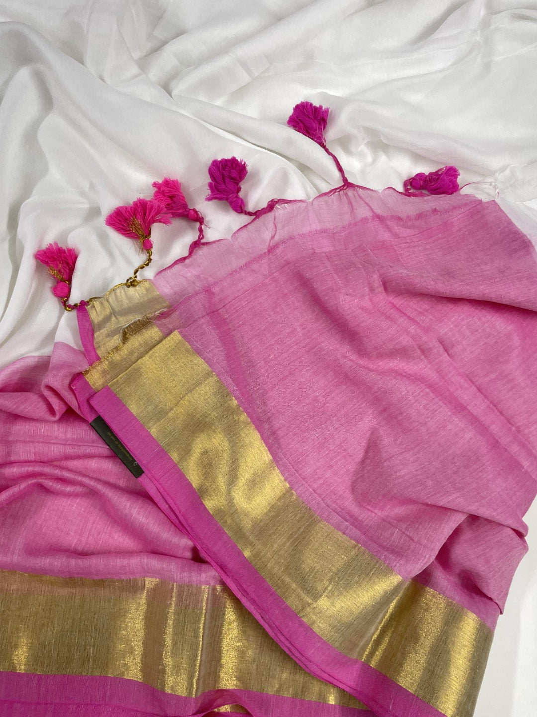White N Pink Mul Cotton Saree