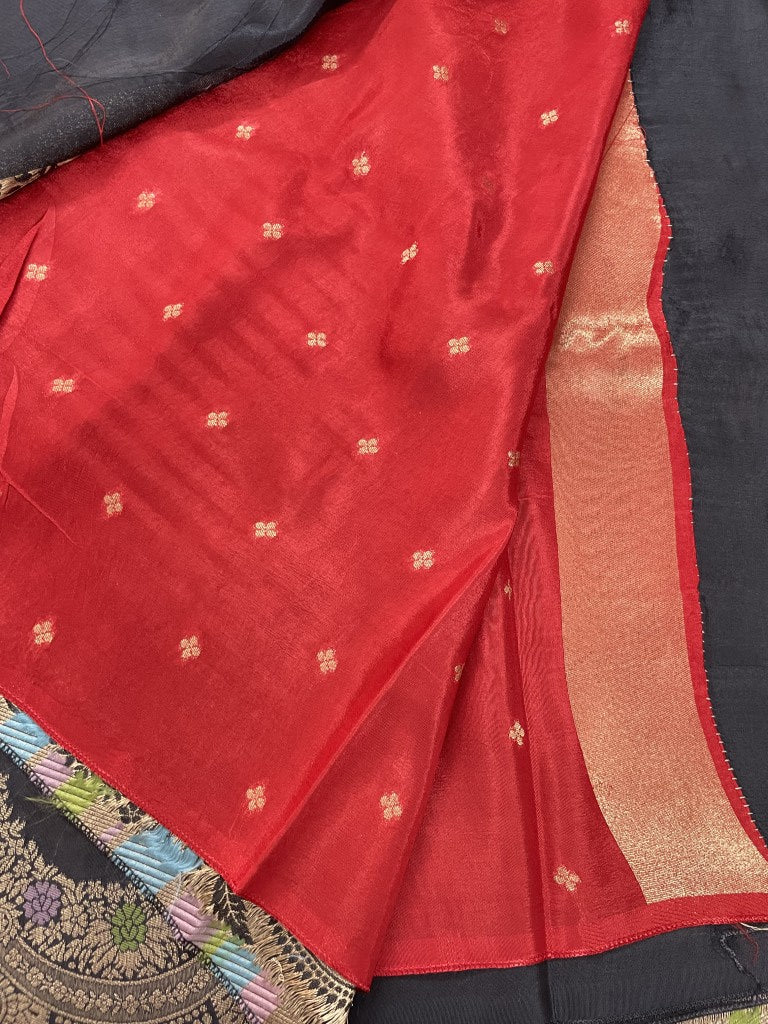 Black Scallop Viscose Dola Silk Saree