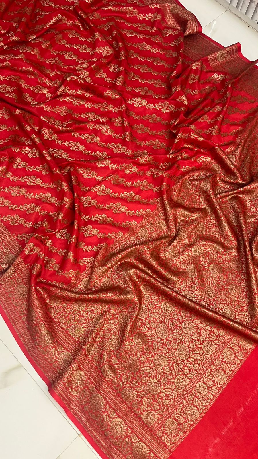 Red Lehariya Banarasi Pure Crepe Chiffon Saree