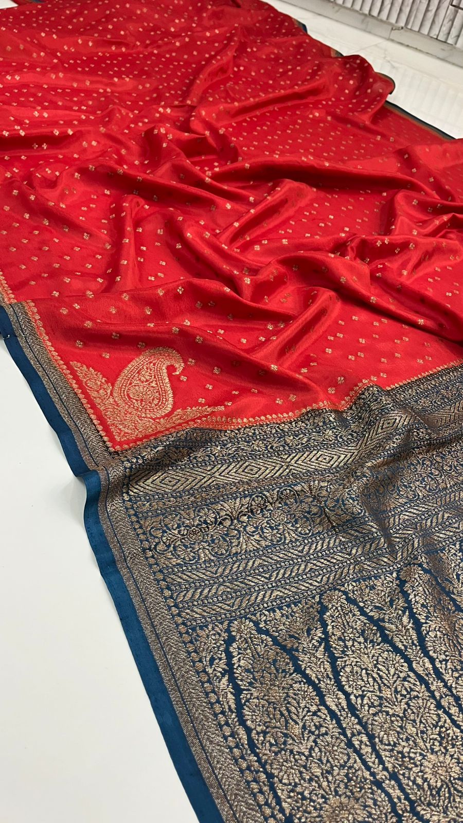 Red N Blue Small Border Banarasi Pure Crepe Chiffon Saree