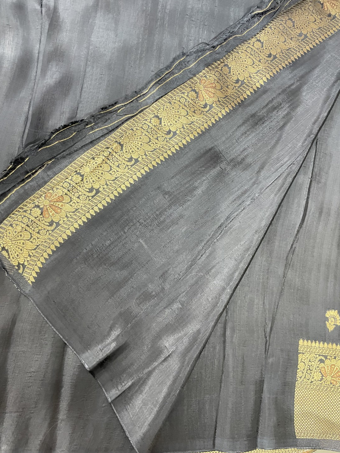 Black Soft Viscose Munga Silk Saree