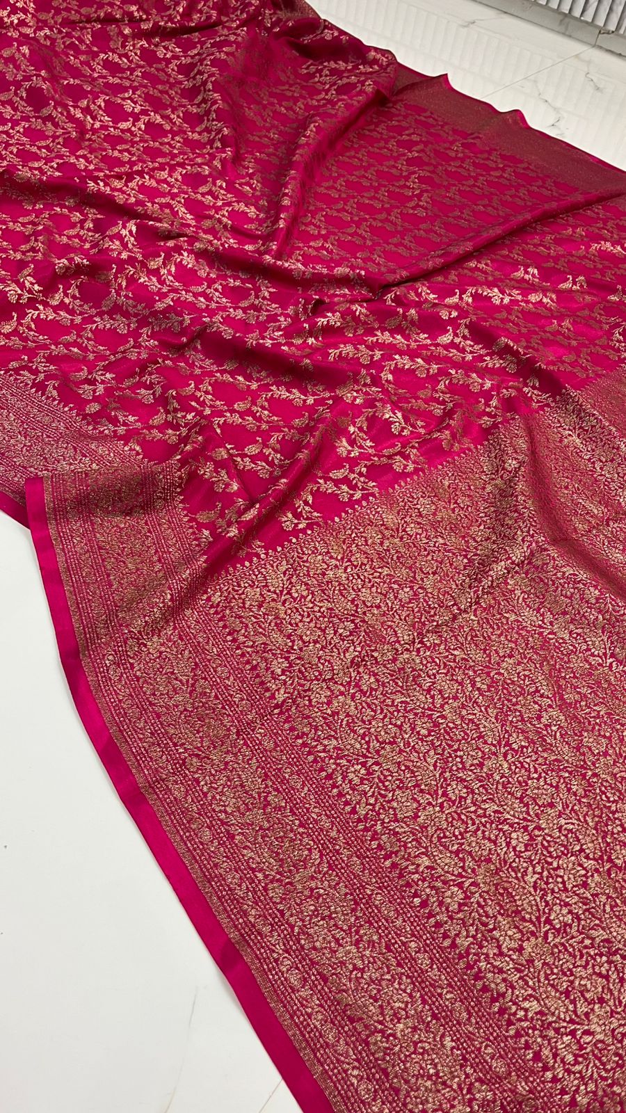 Pink Jaal Banarasi Pure Crepe Chiffon Saree