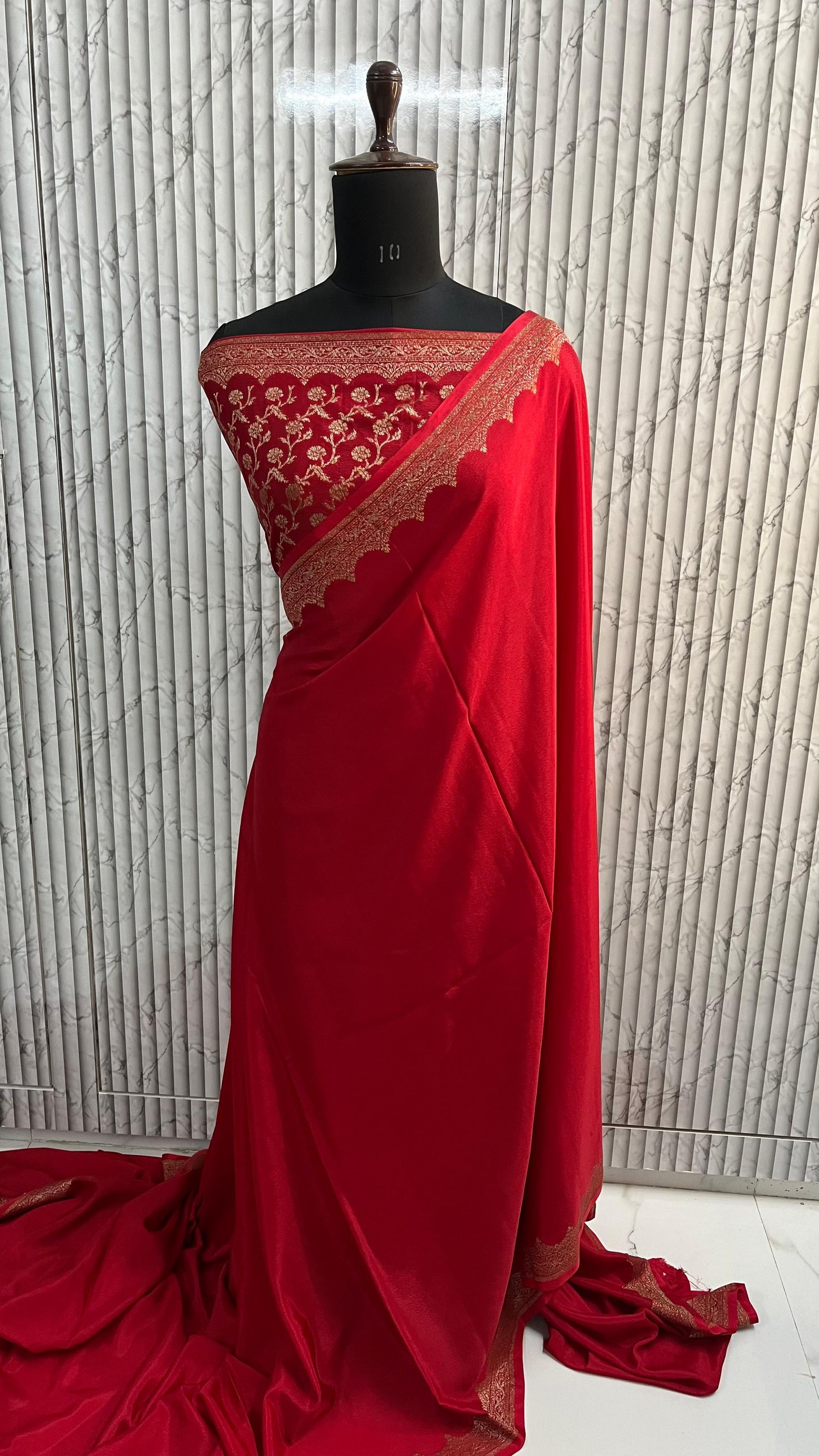 Red Scallop Banarasi Pure Crepe Chiffon Saree