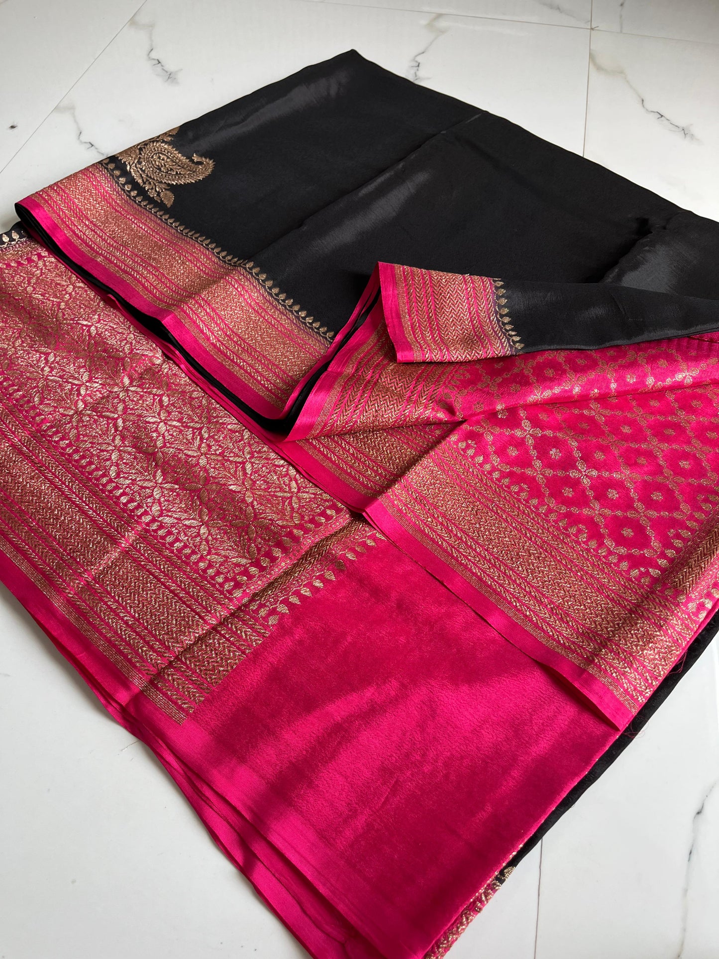 Black N Pink Plain Koniya Banarasi Pure Crepe Chiffon Saree