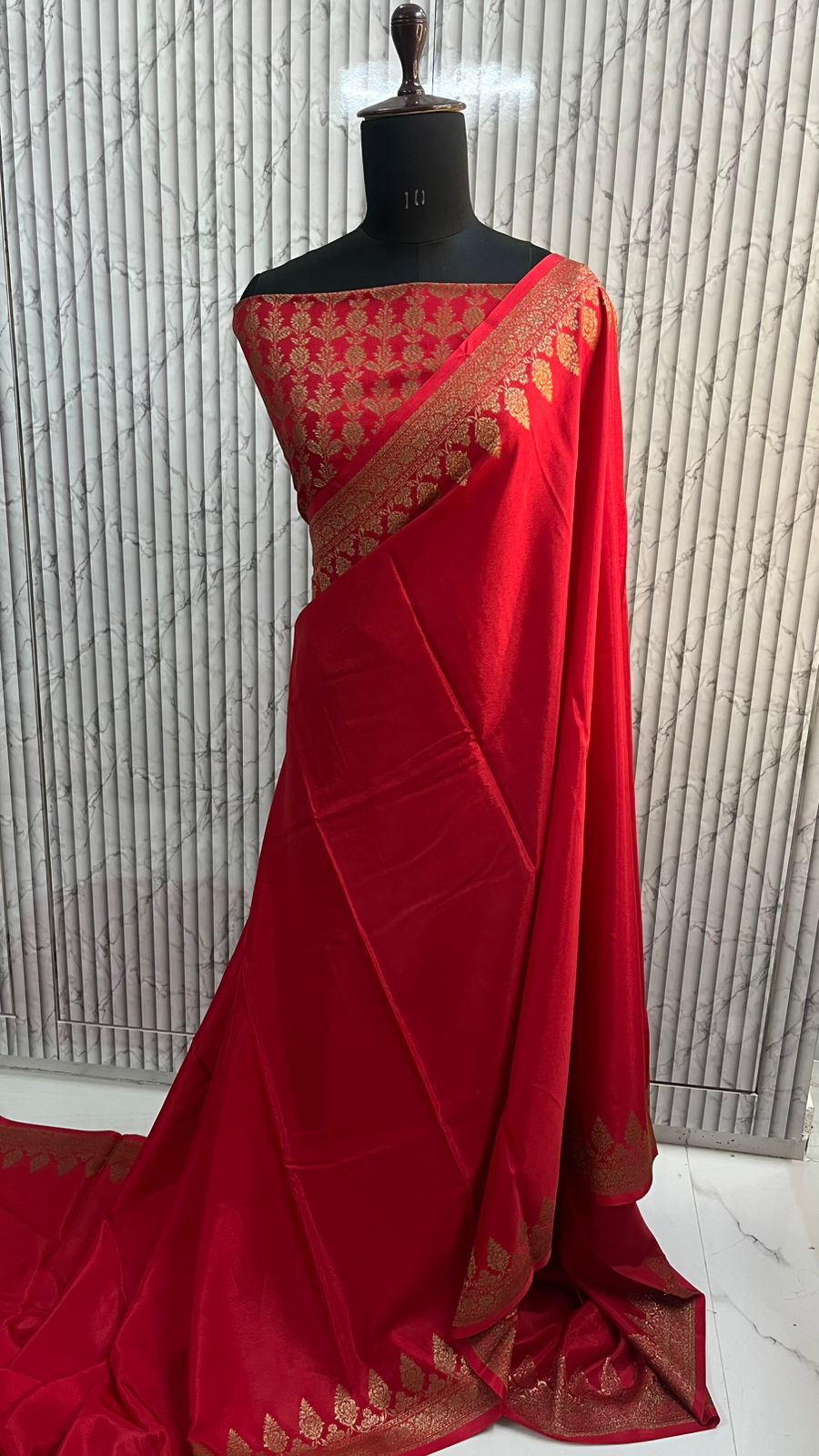 Red Plain Banarasi Pure Crepe Chiffon Saree
