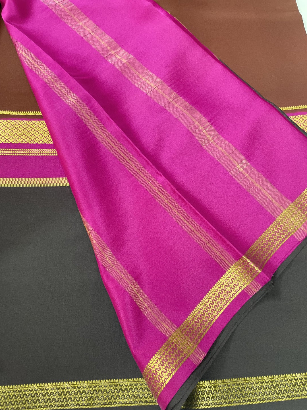 3D Centre Lines Pure Mysore Crepe Silk Saree