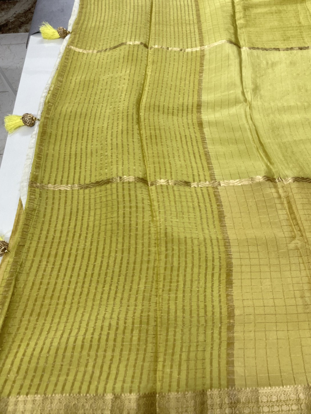 Yellow Zari Highlighted Premium Chinnon Georgette Saree