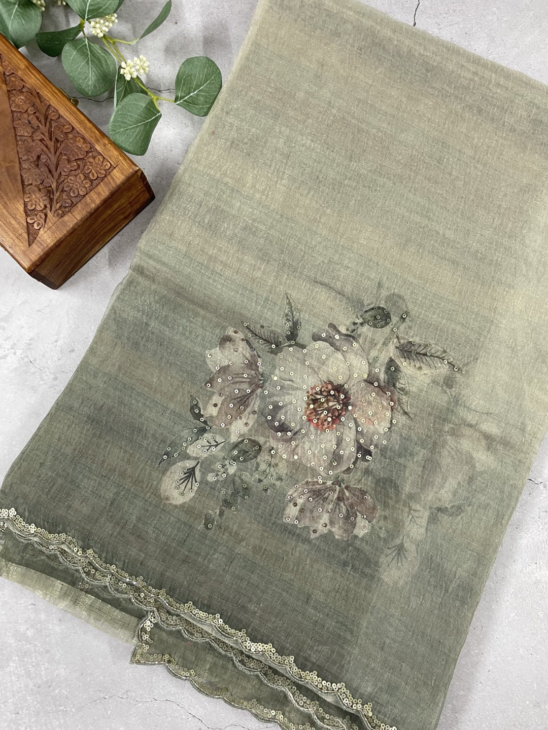 Grey Scallop Embroidered Crushed Tissue Saree