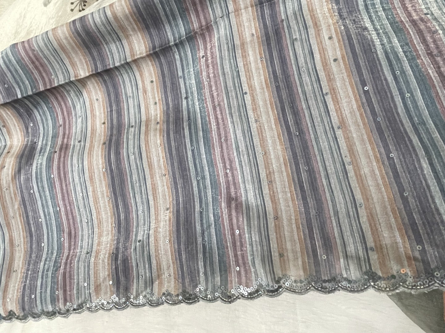Grey Scallop Embroidered Crushed Tissue Saree