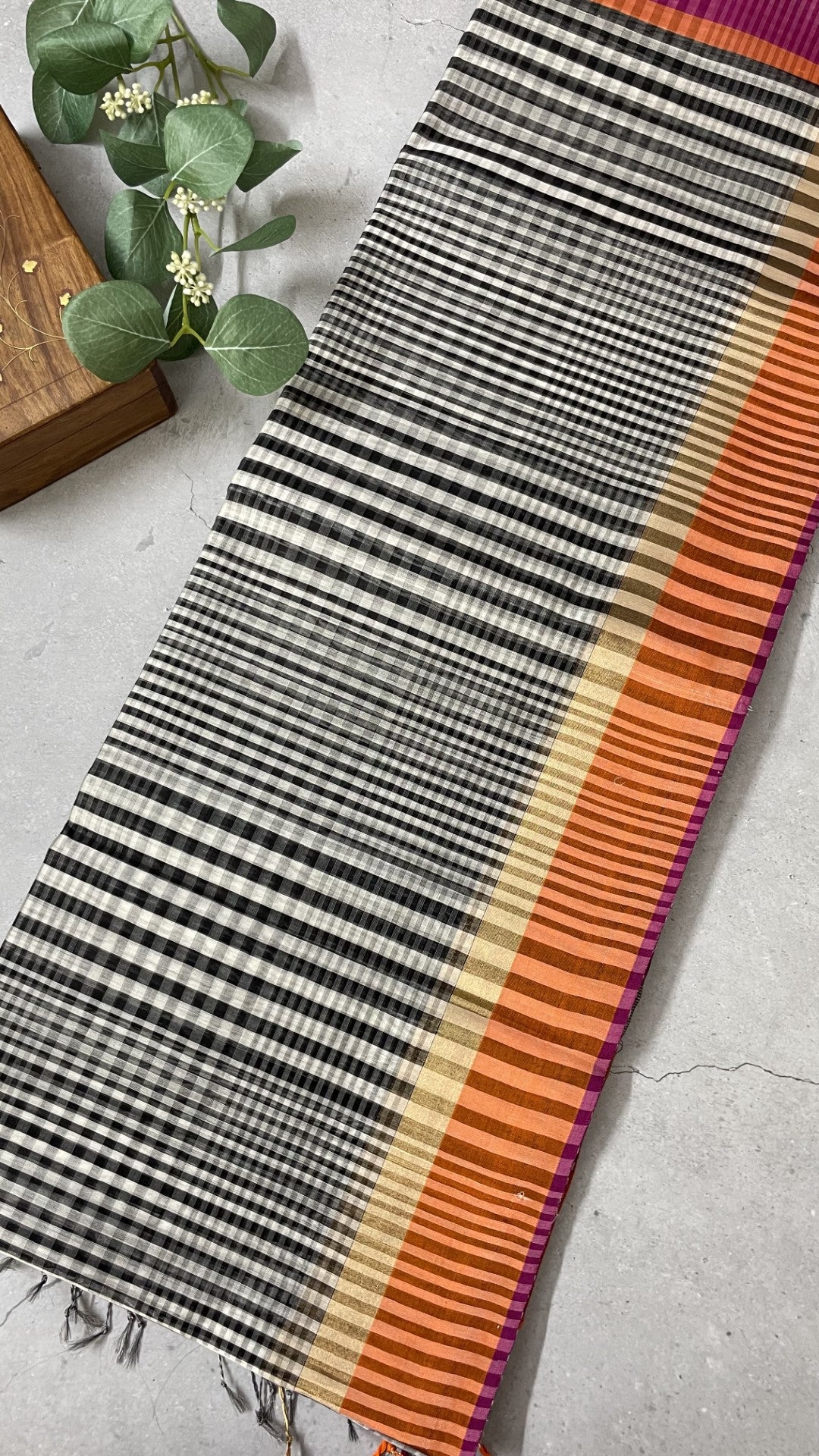 Black N White Checks Pure Maheshwari Silk Cotton Saree