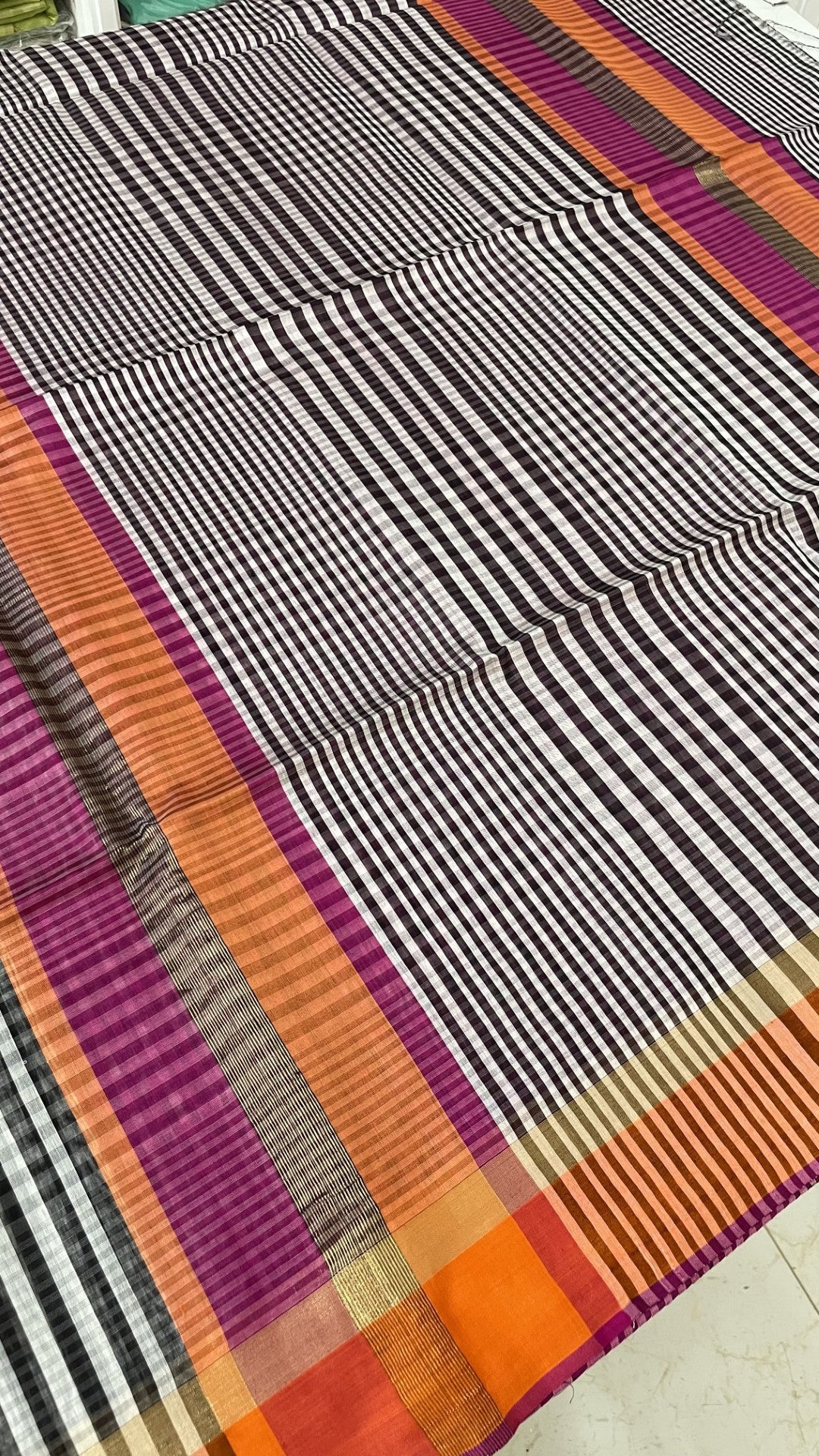 Black N White Checks Pure Maheshwari Silk Cotton Saree